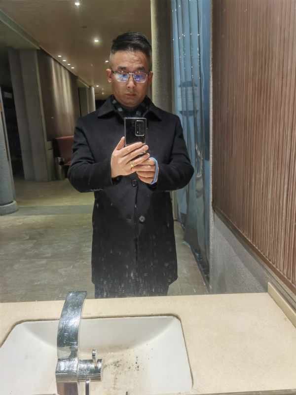 孤独尘埃的第一张照片--慈溪蓝颜知己交友网